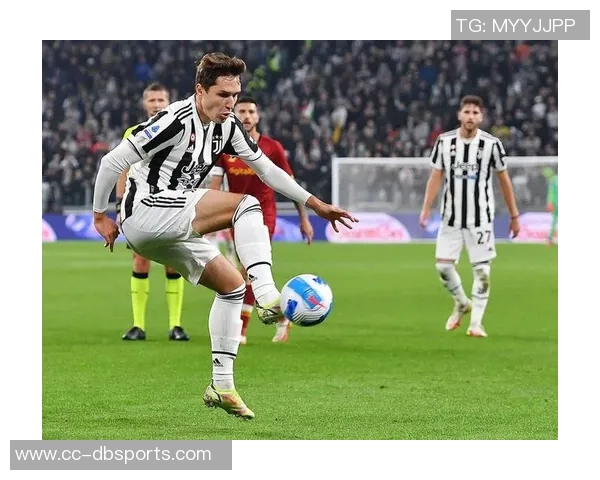 瓦拉内社媒晒与温格亨利合照观战科莫尤文重温足球传奇时刻 瓦拉内社媒晒与温格亨利合照观战科莫尤文重温足球传奇时刻