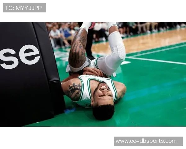 塔图姆谈缺席比赛的痛苦与随队出征带来的心态改善 塔图姆谈缺席比赛的痛苦与随队出征带来的心态改善