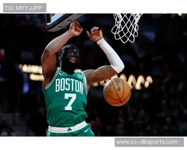 布朗解析赛季角色变化强调通过每场比赛不断提升自我表现