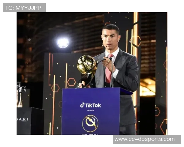 C罗获环球声望奖直言家人劝我停下但我仍能为球队贡献