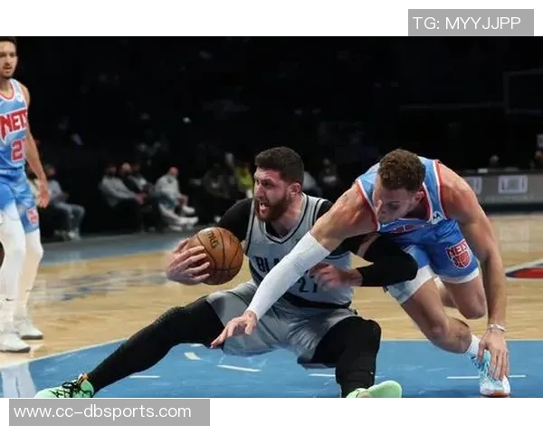 替补梅里尔表现出色五记三分助球队赢得胜利首末节各得11分