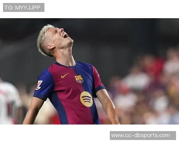 莱万37岁身价降至千万级别仍紧随梅罗本季12轮贡献8球2助攻表现不俗